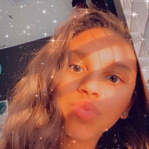 Meet your Posher, Devy